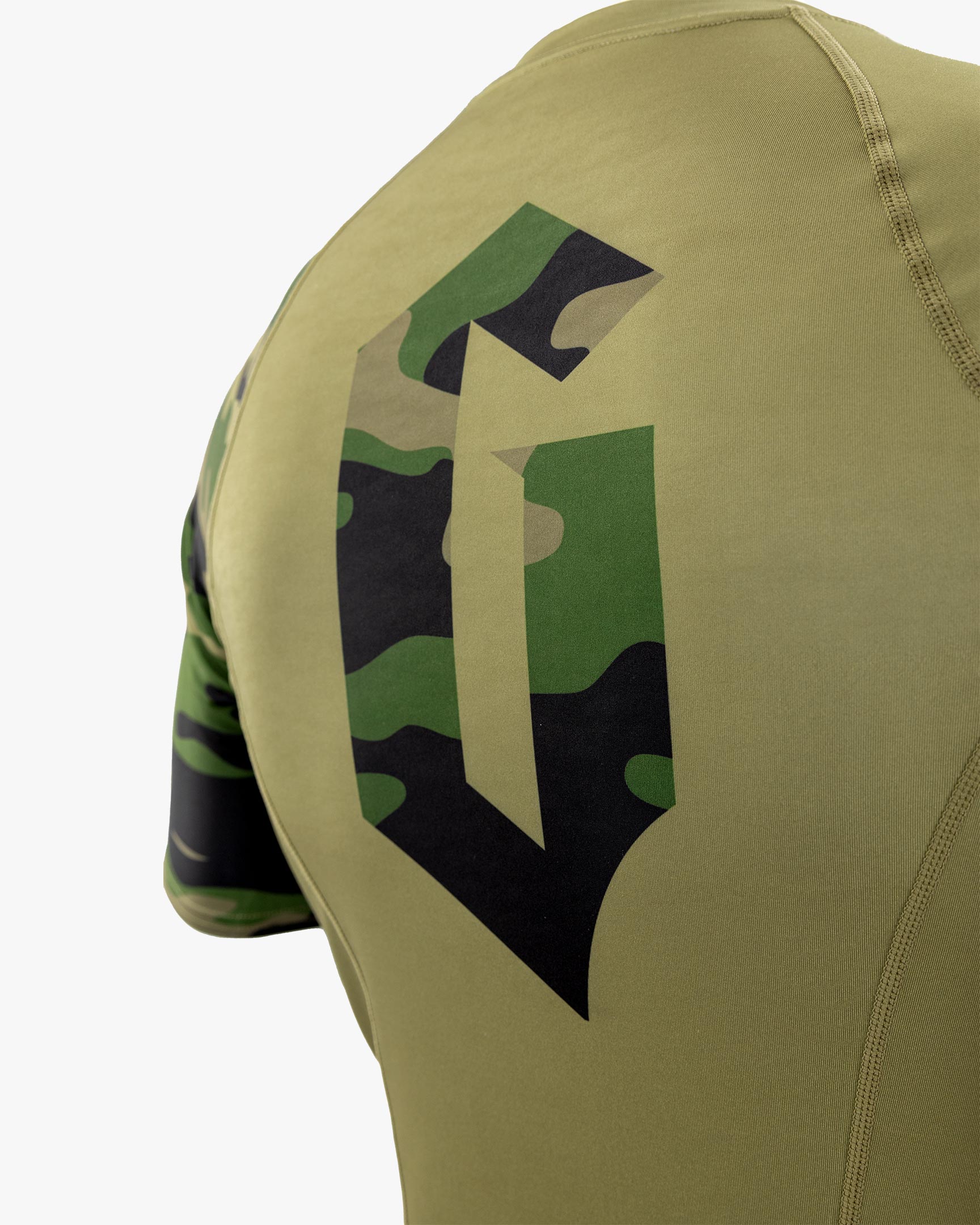 Gameness Men's Combate Short Sleeve Rash Guard - Image 5
